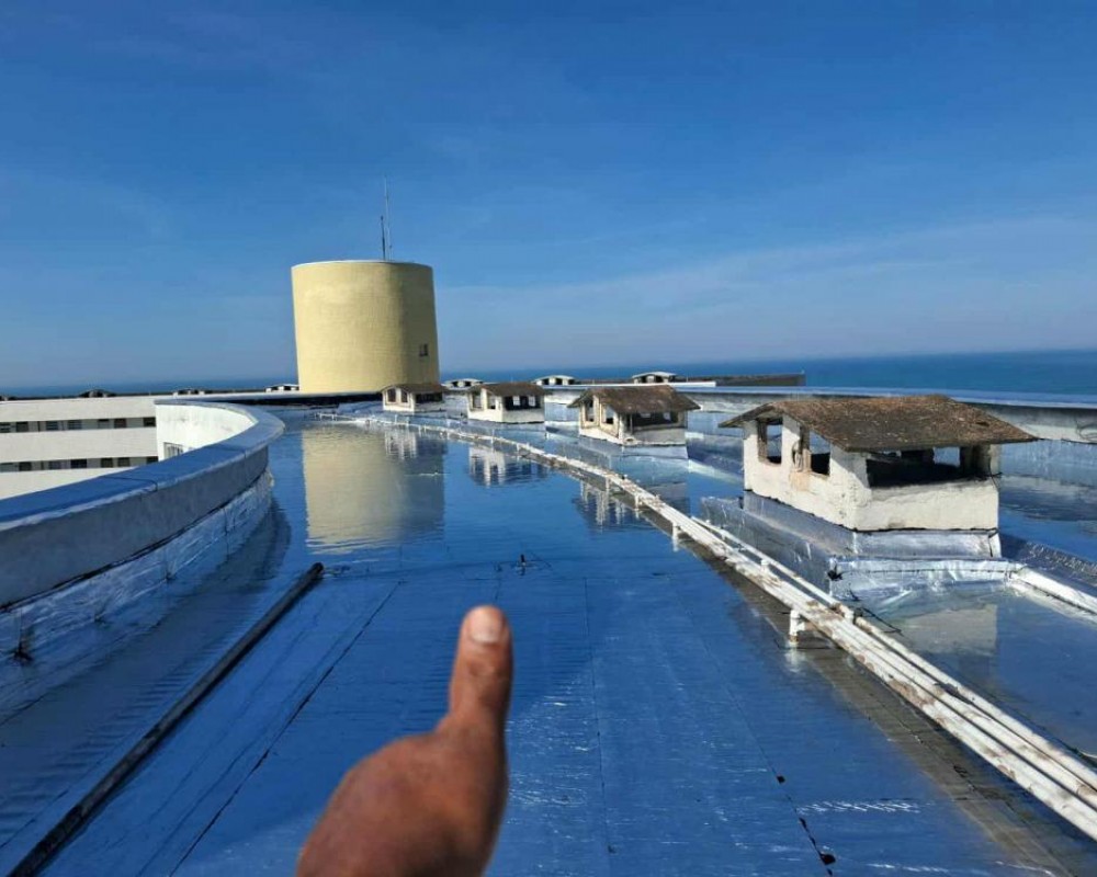 Imagem 50 da galeria Impermeabilização de laje exposta com manta asfáltica aluminada.