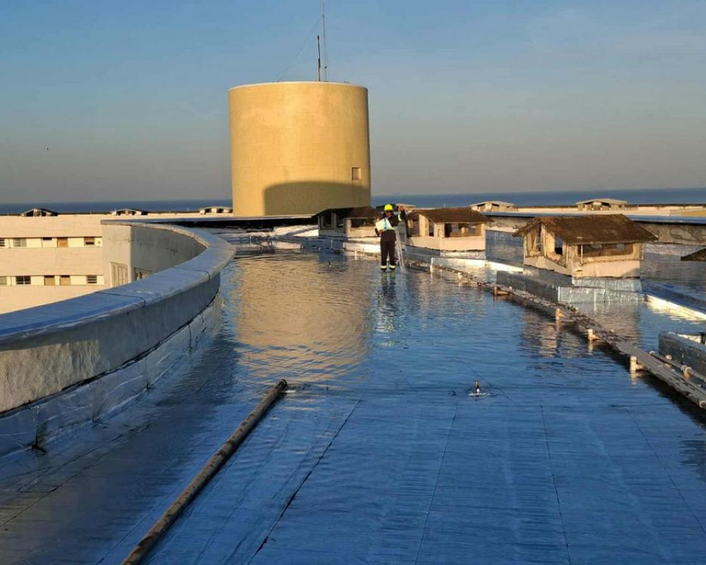 Imagem 58 da galeria Impermeabilização de laje exposta com manta asfáltica aluminada.