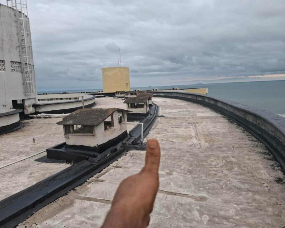 Imagem 6 da galeria Impermeabilização de laje exposta com manta asfáltica aluminada.