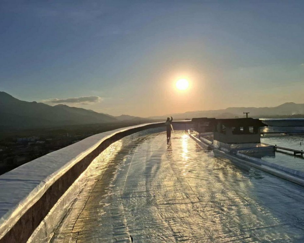 Imagem 55 da galeria Impermeabilização de laje exposta com manta asfáltica aluminada.