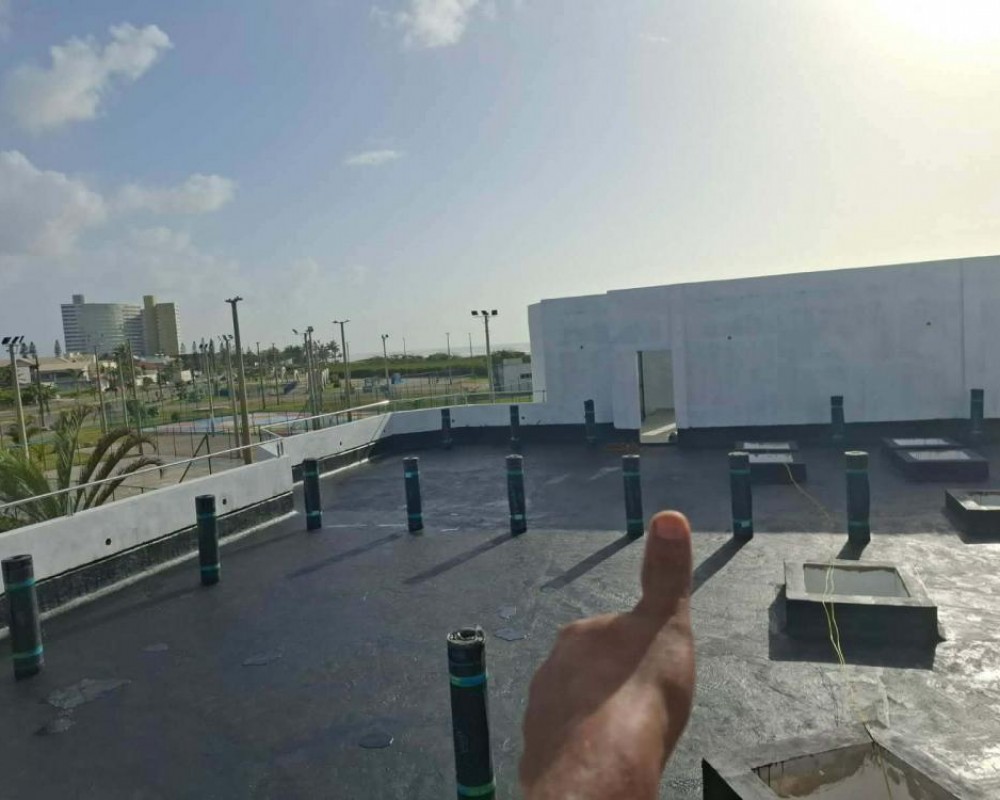 Imagem 5 da galeria Impermeabilização de laje com manta asfáltica, impede passagem de água indesejada.