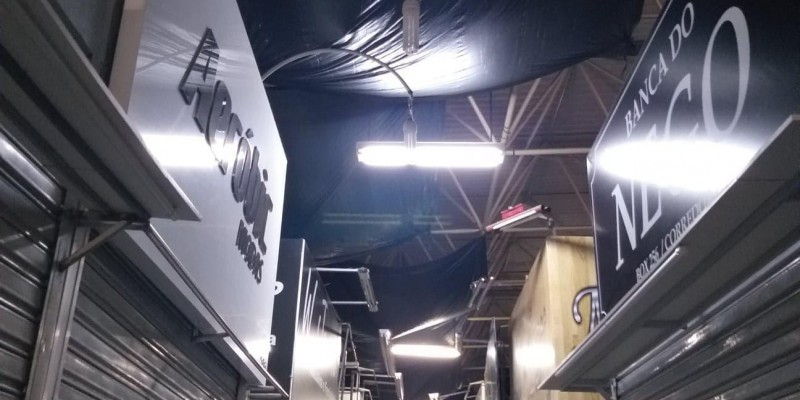 Impermeabilização Telhado Galvanizado, Feira do Guará DF, 11 mil m² Impermeabilização Telhado Galvanizado, Feira do Guará DF, 11 mil m²