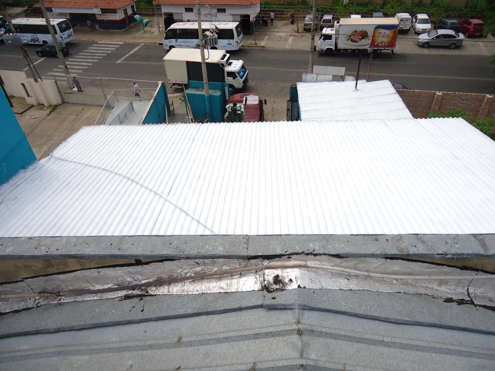 isolamento térmico de telhados e coberturas.
