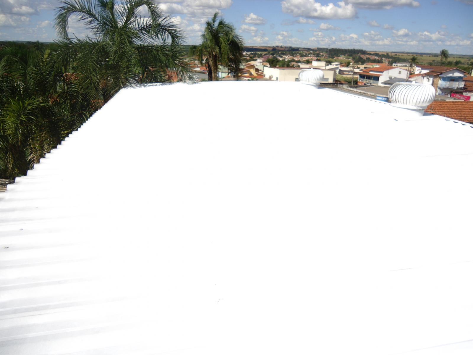 isolamento térmico de telhados e coberturas.