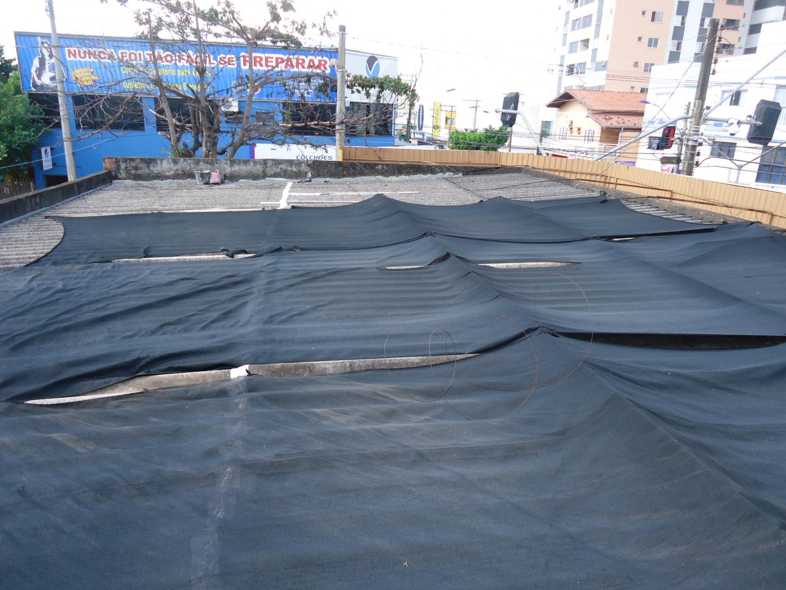 Impermeabilização de telhado.