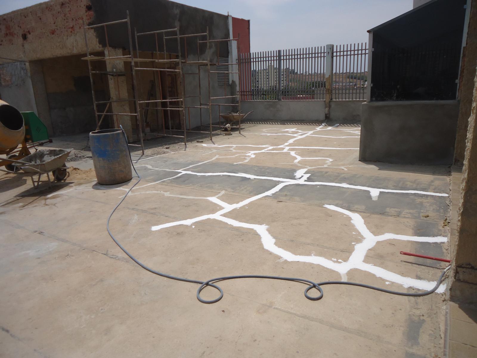 Impermeabilização e recuperação de laje exposta. 