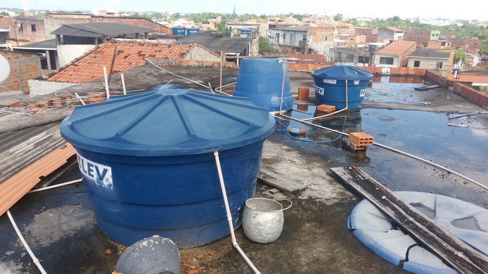 Impermeabilização de lajes e coberturas expostas.