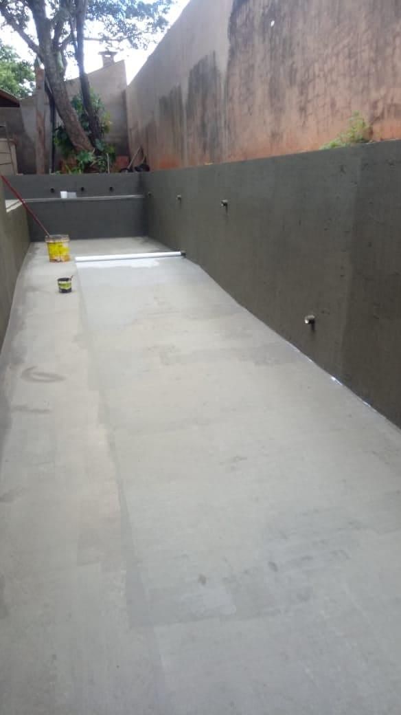 Impermeabilização de lajes e coberturas expostas.