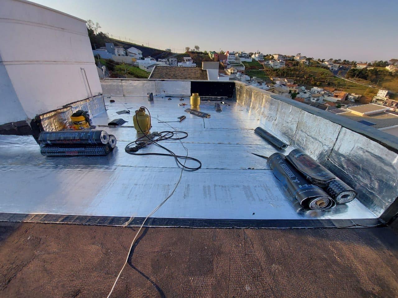 Impermeabilização e Isolamento Térmico para telhados e Coberturas.
