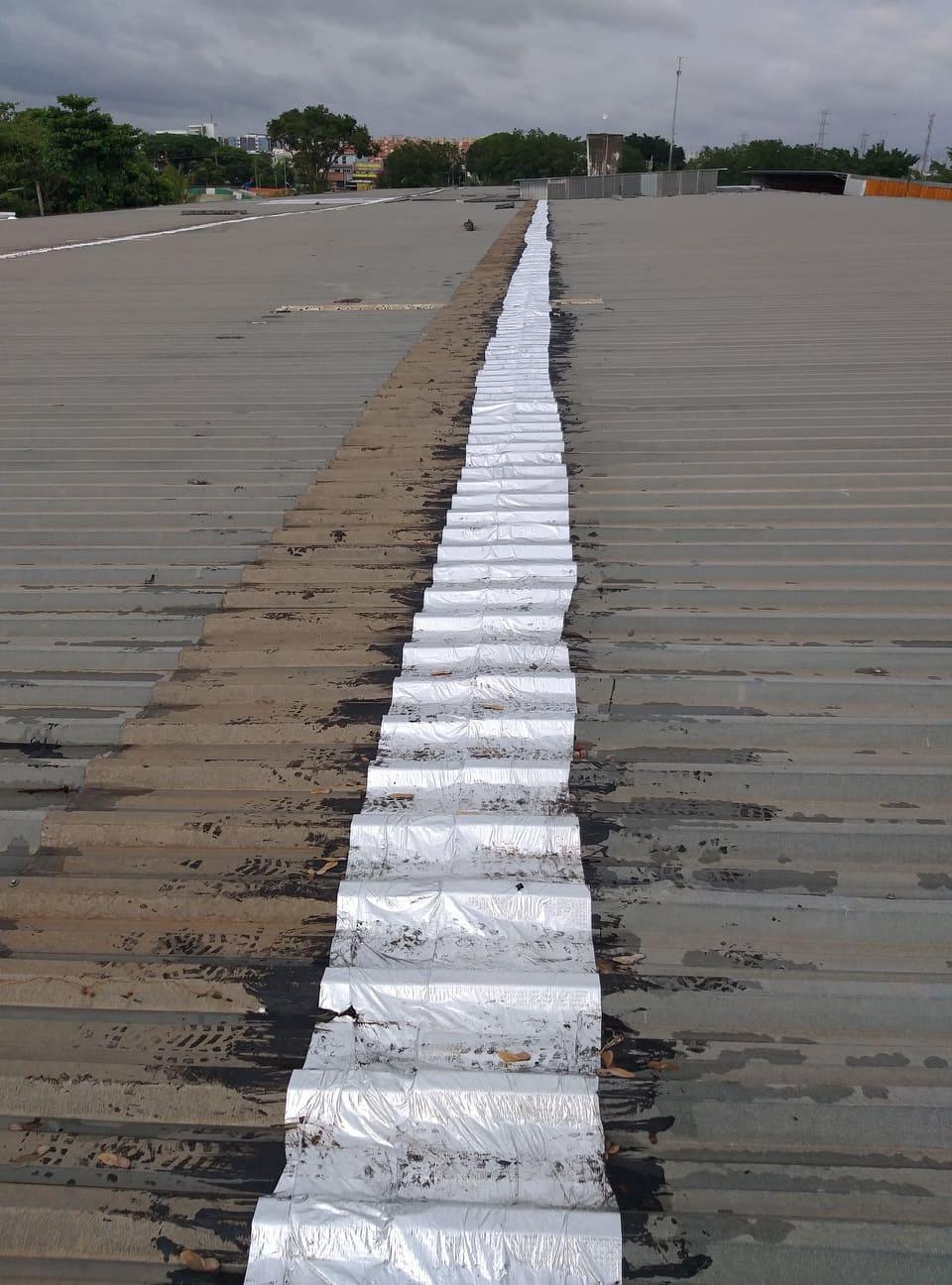 Impermeabilização  de Telhados industriais e residenciais.