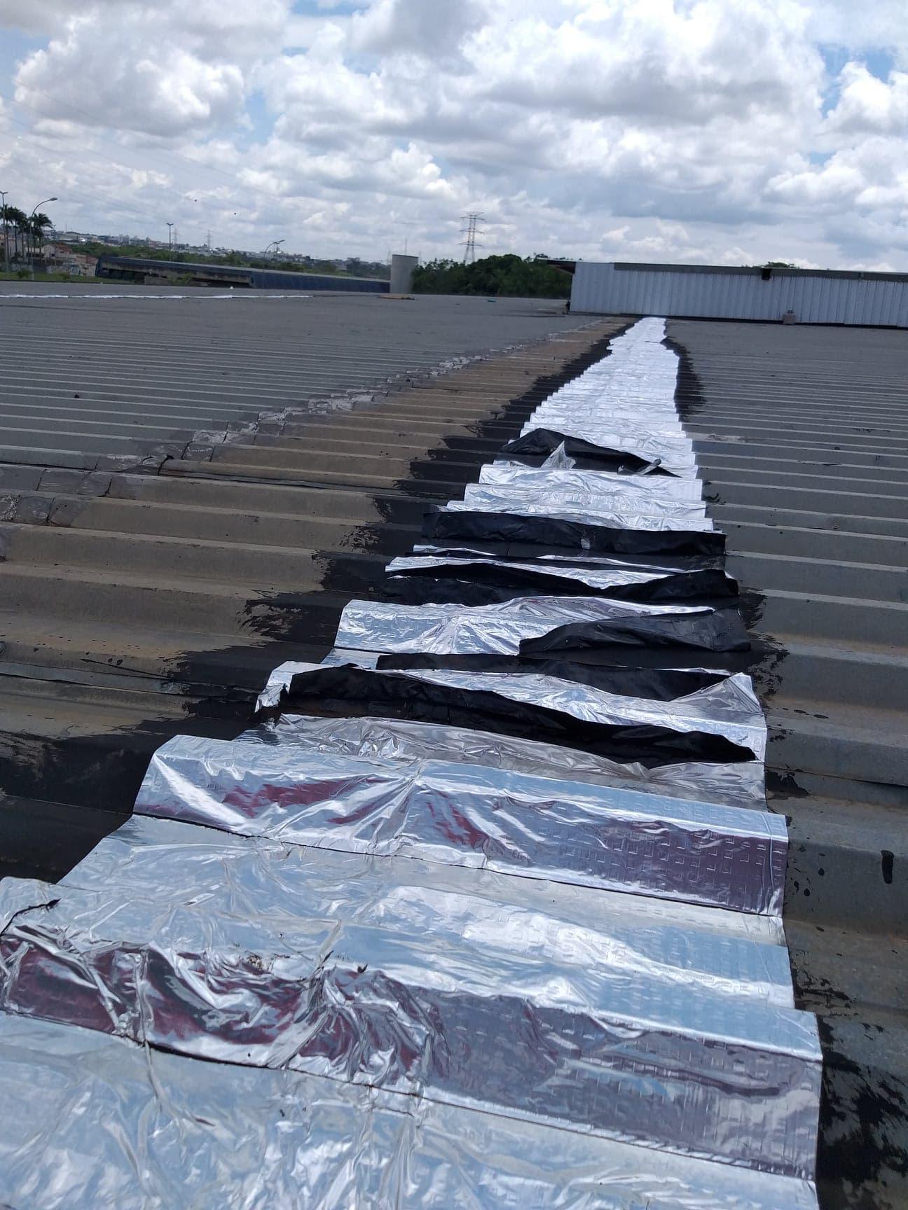 Impermeabilização de Telhados Galvanizados e Cimentícios. 