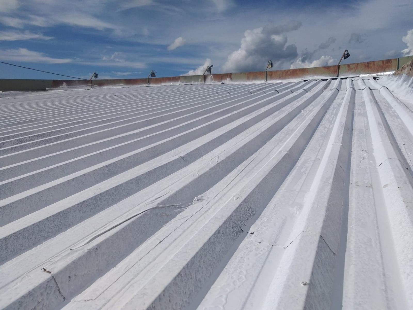 Impermeabilização e Isolamento Térmico para telhados Galvanizados e Coberturas.