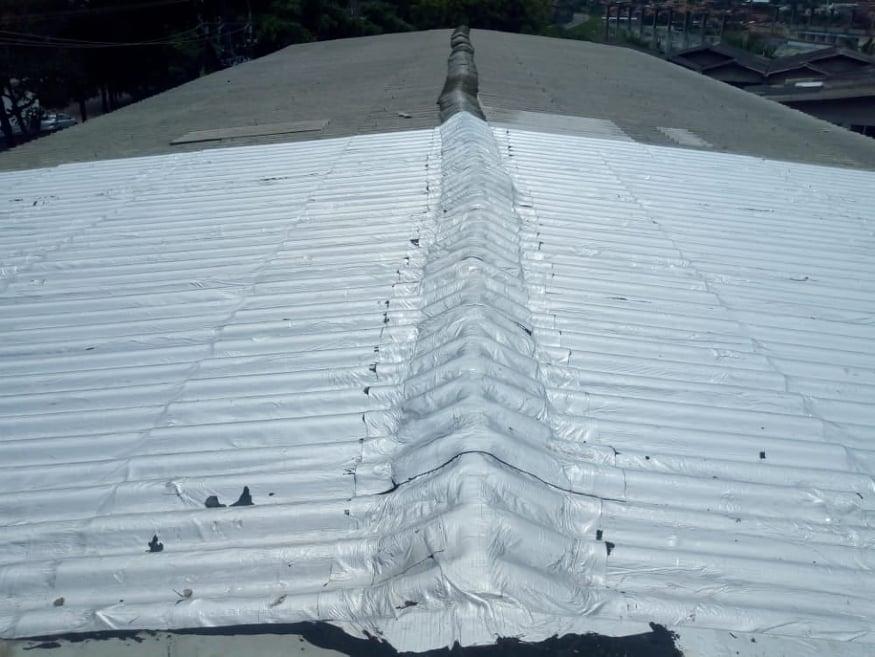 Impermeabilização e Isolamento Térmico para telhados e Coberturas.
