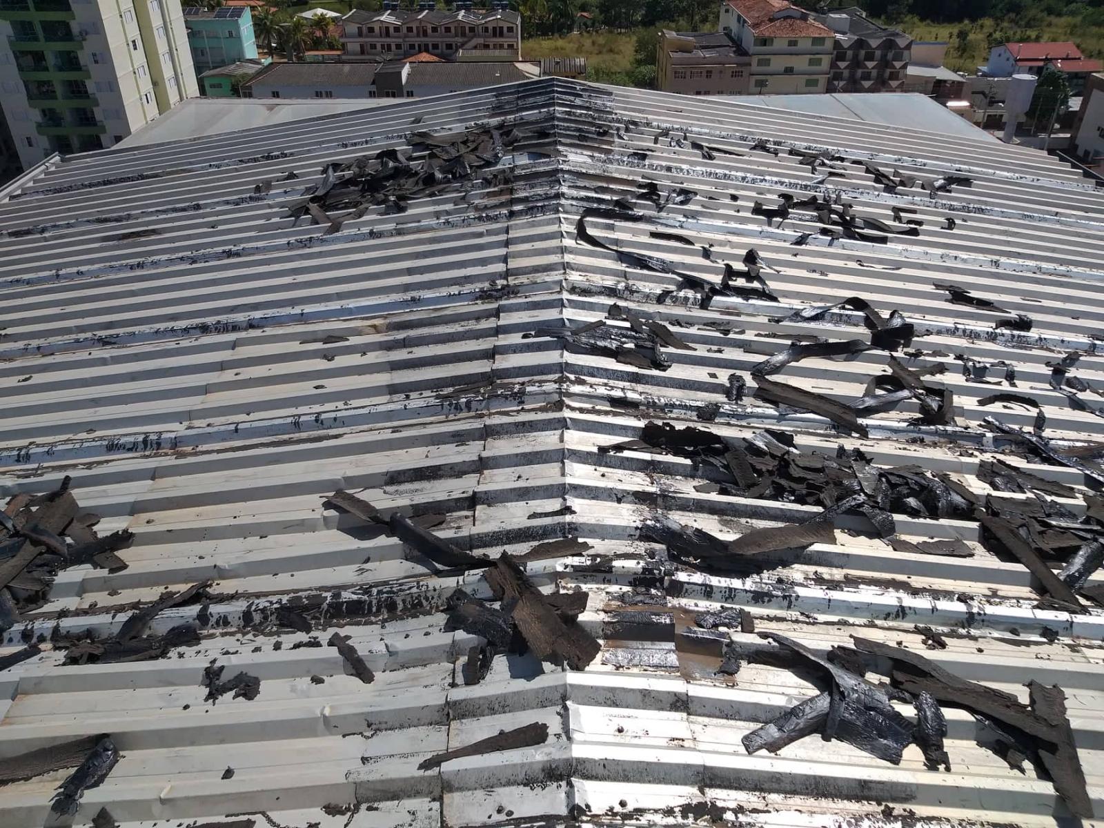 Solicite impermeabilização. Recuperação, impermeabilização e isolamento térmico.