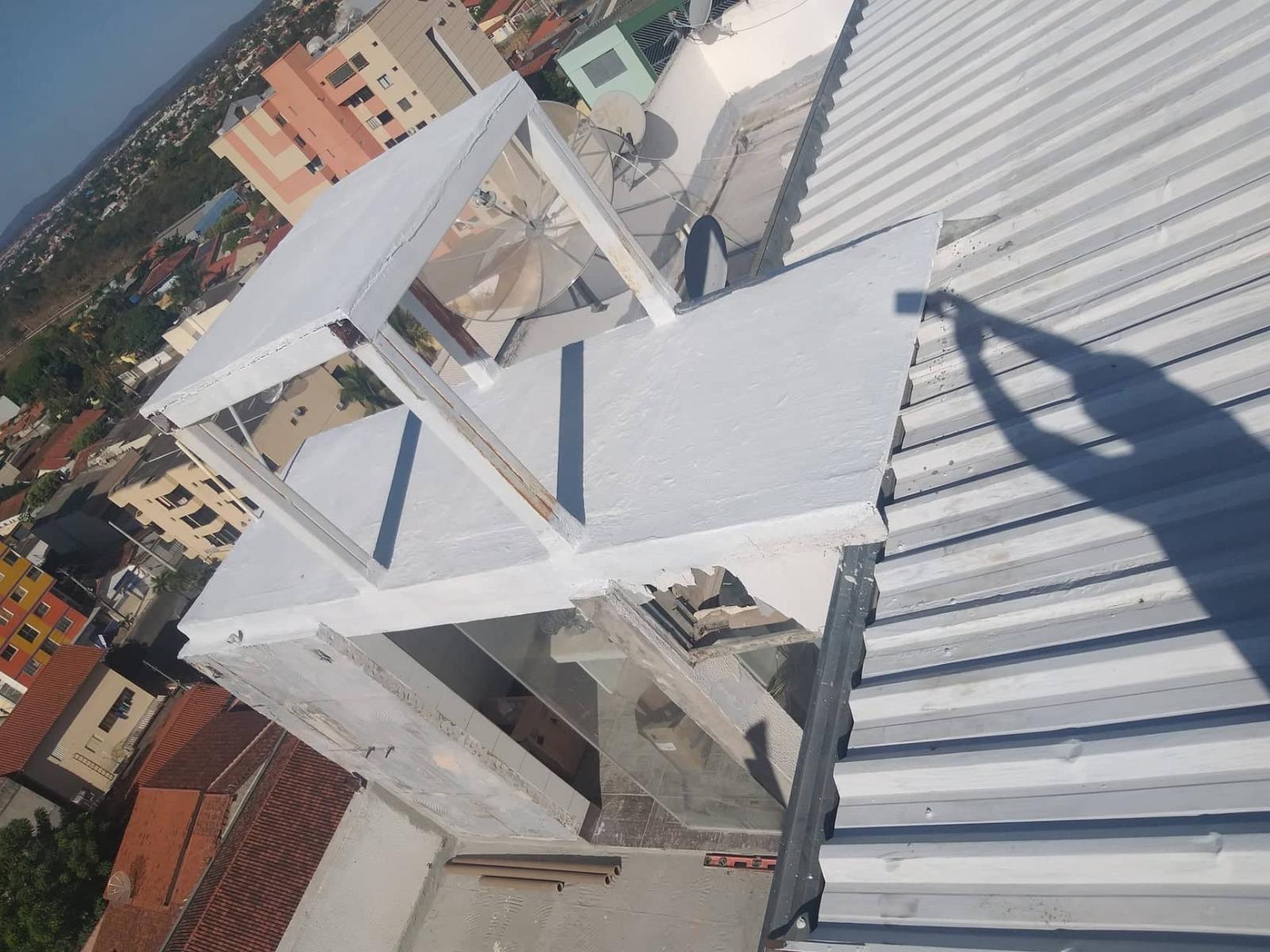 Impermeabilização e isolamento térmico, para telhados e coberturas.