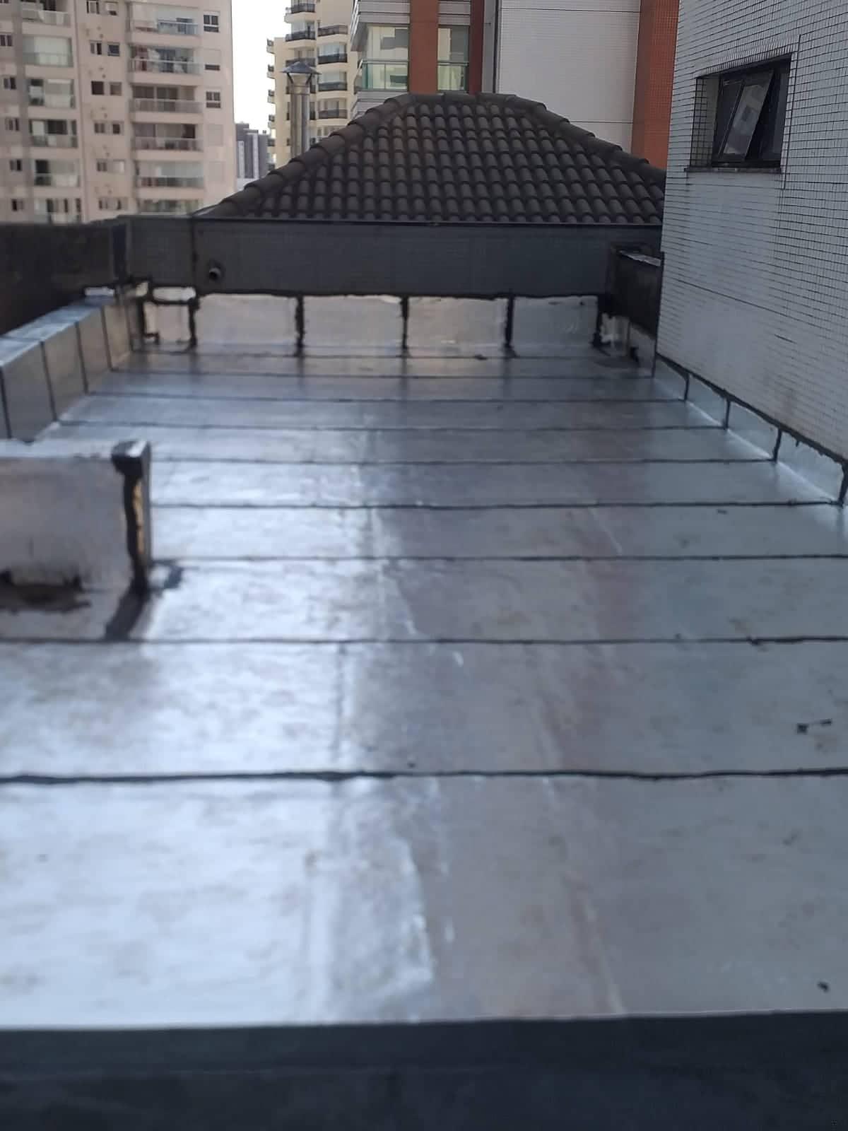 Impermeabilização e isolamento térmico, para telhados e coberturas.