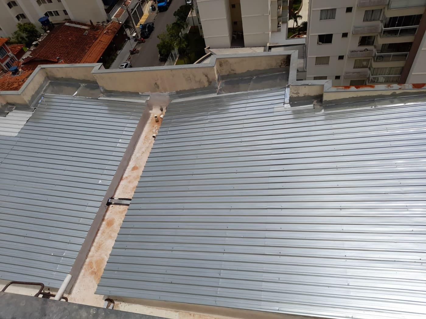 Impermeabilização e isolamento térmico, para telhados e coberturas.