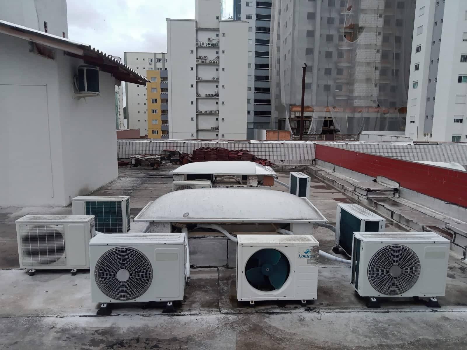 Impermeabilização e isolamento térmico, para telhados e coberturas.