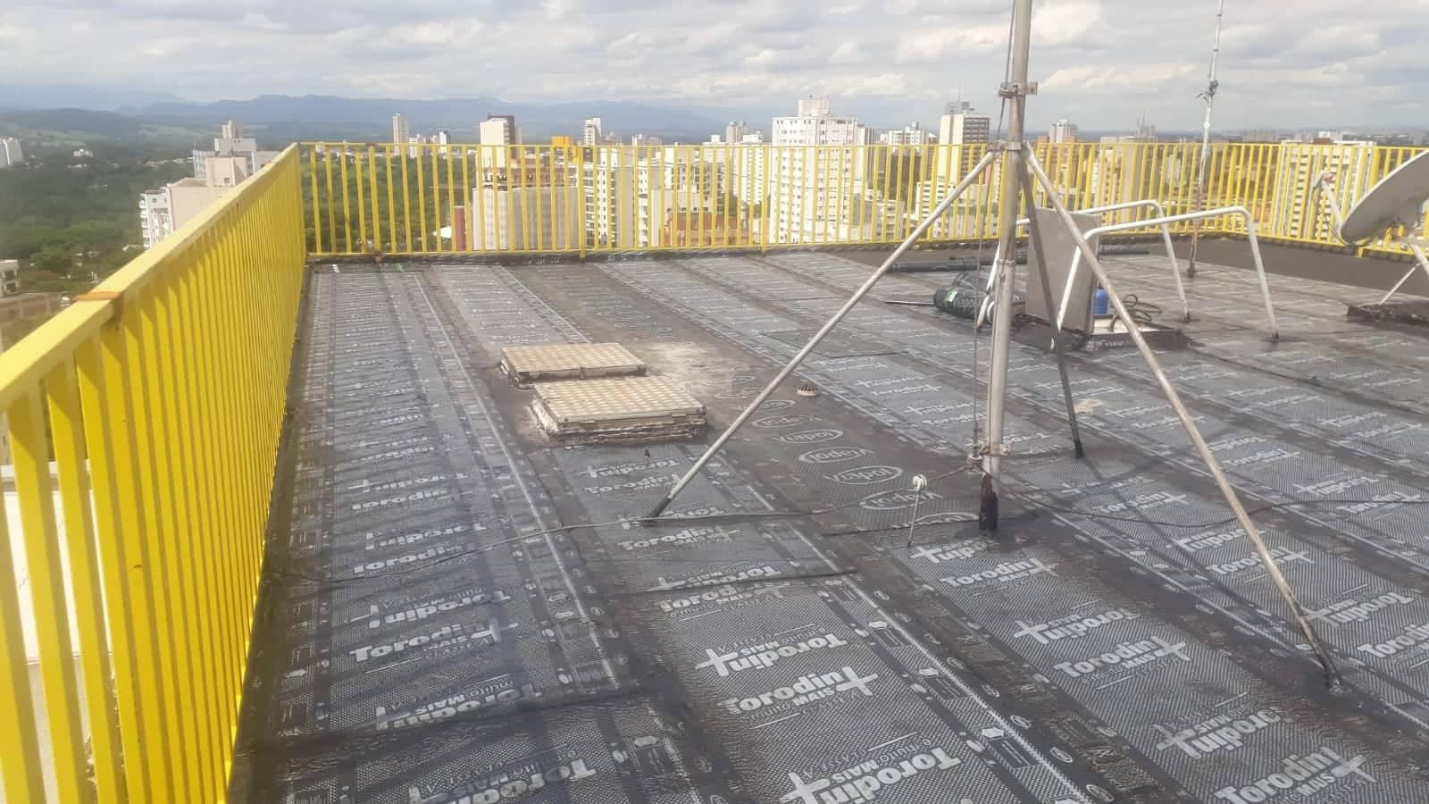 Impermeabilização de lajes expostas.