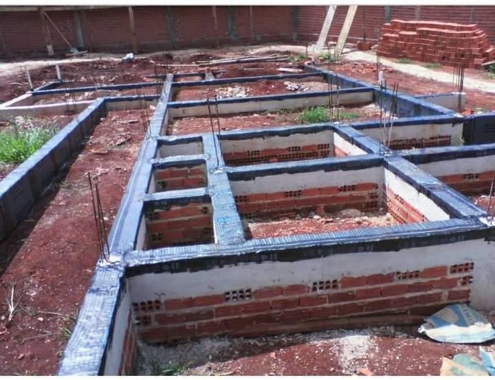 Impermeabilização de baldrame e muro de arrimo.