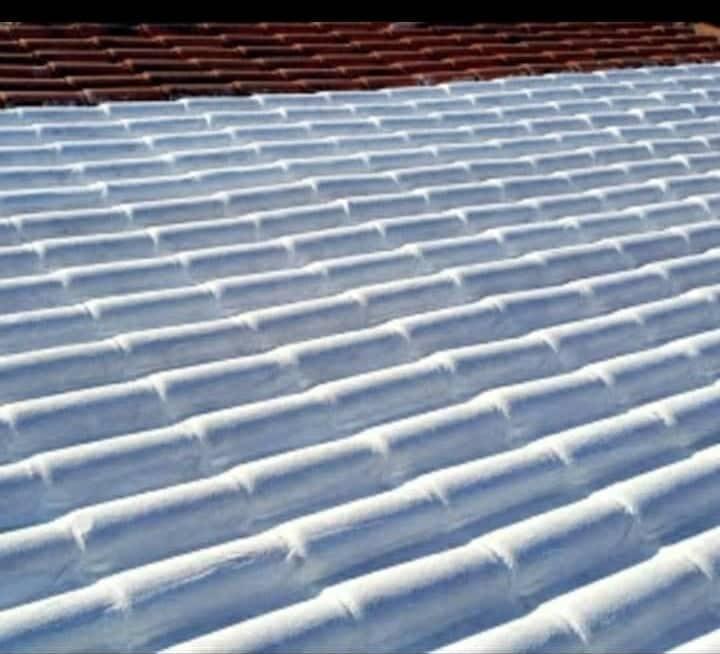 Impermeabilização e isolamento térmico, para telhados e coberturas.