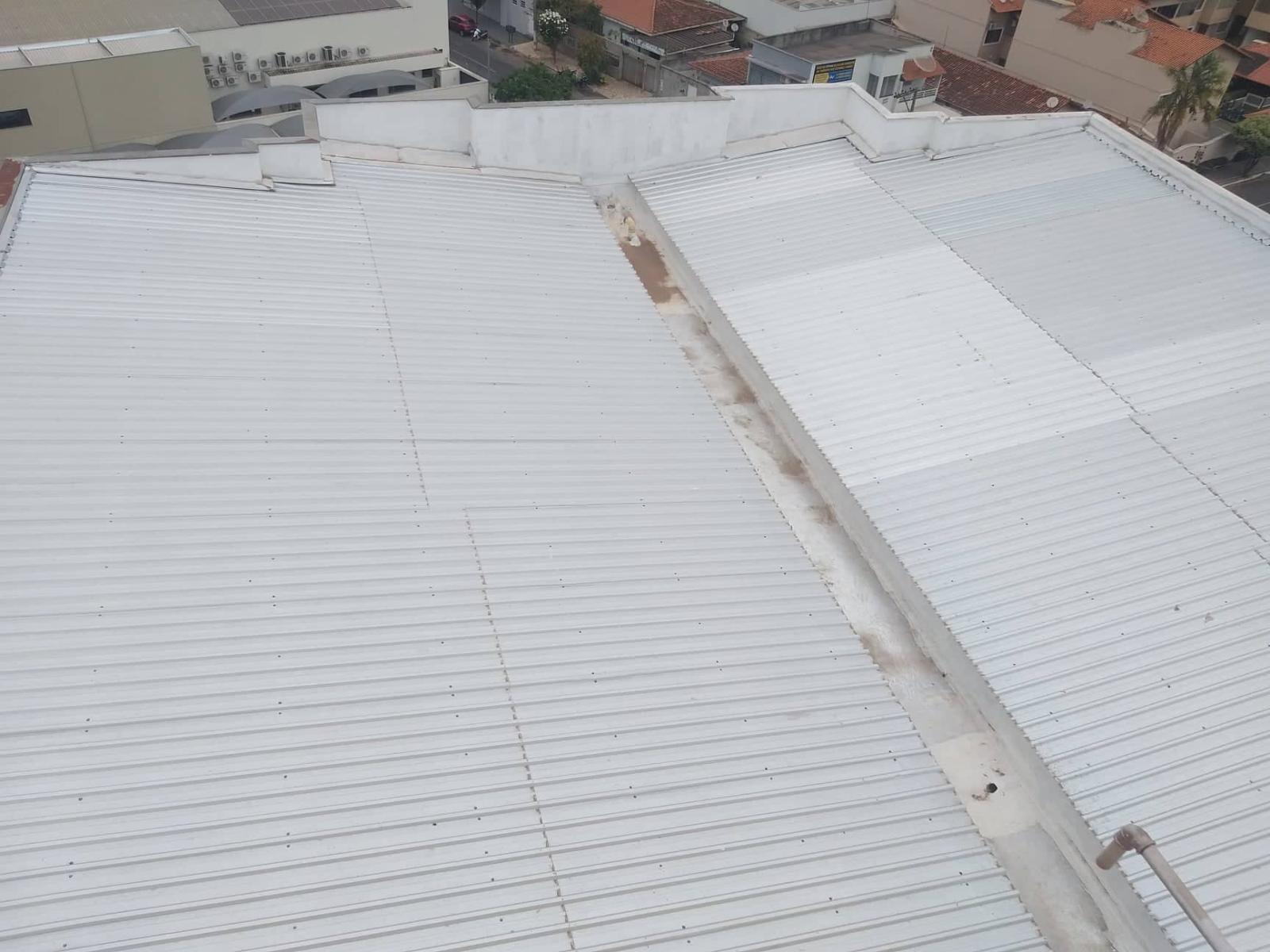 Impermeabilização e isolamento térmico, para telhados e coberturas.