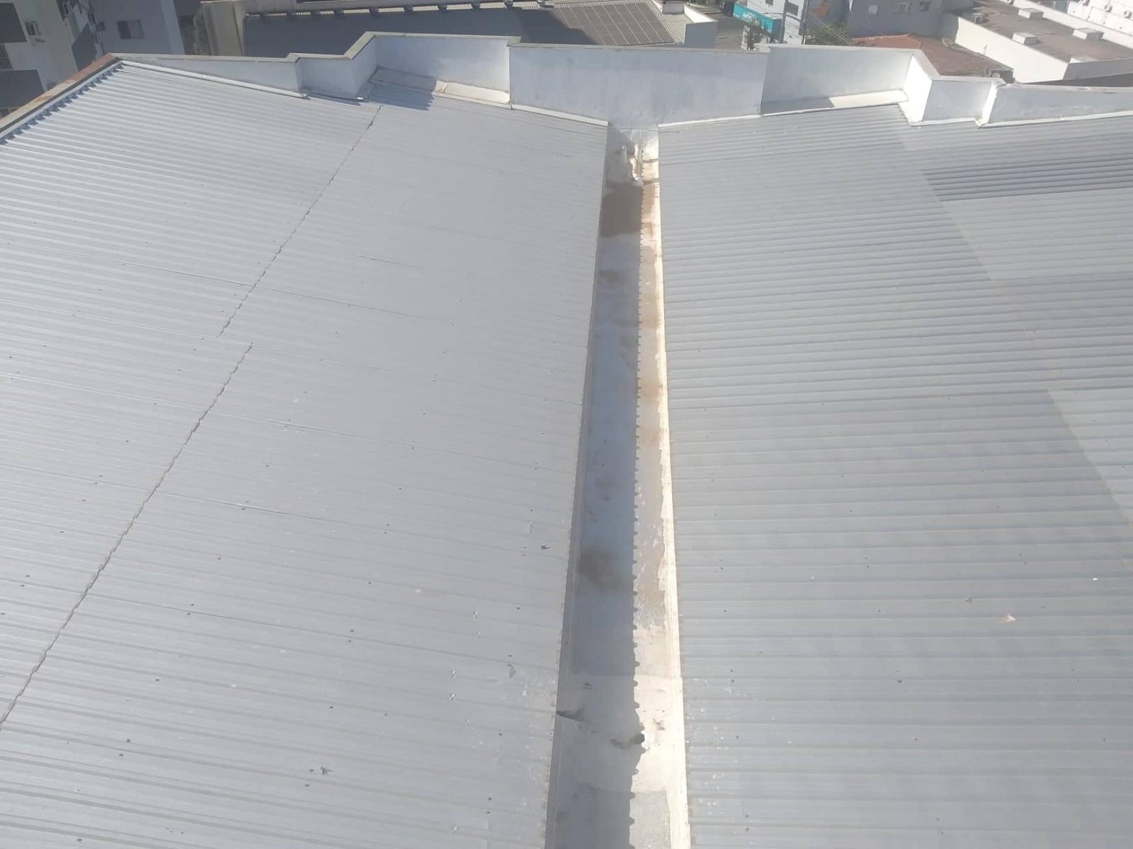 Impermeabilização e isolamento térmico, para telhados e coberturas.