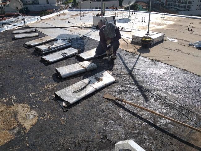 Impermeabilização de lajes expostas.