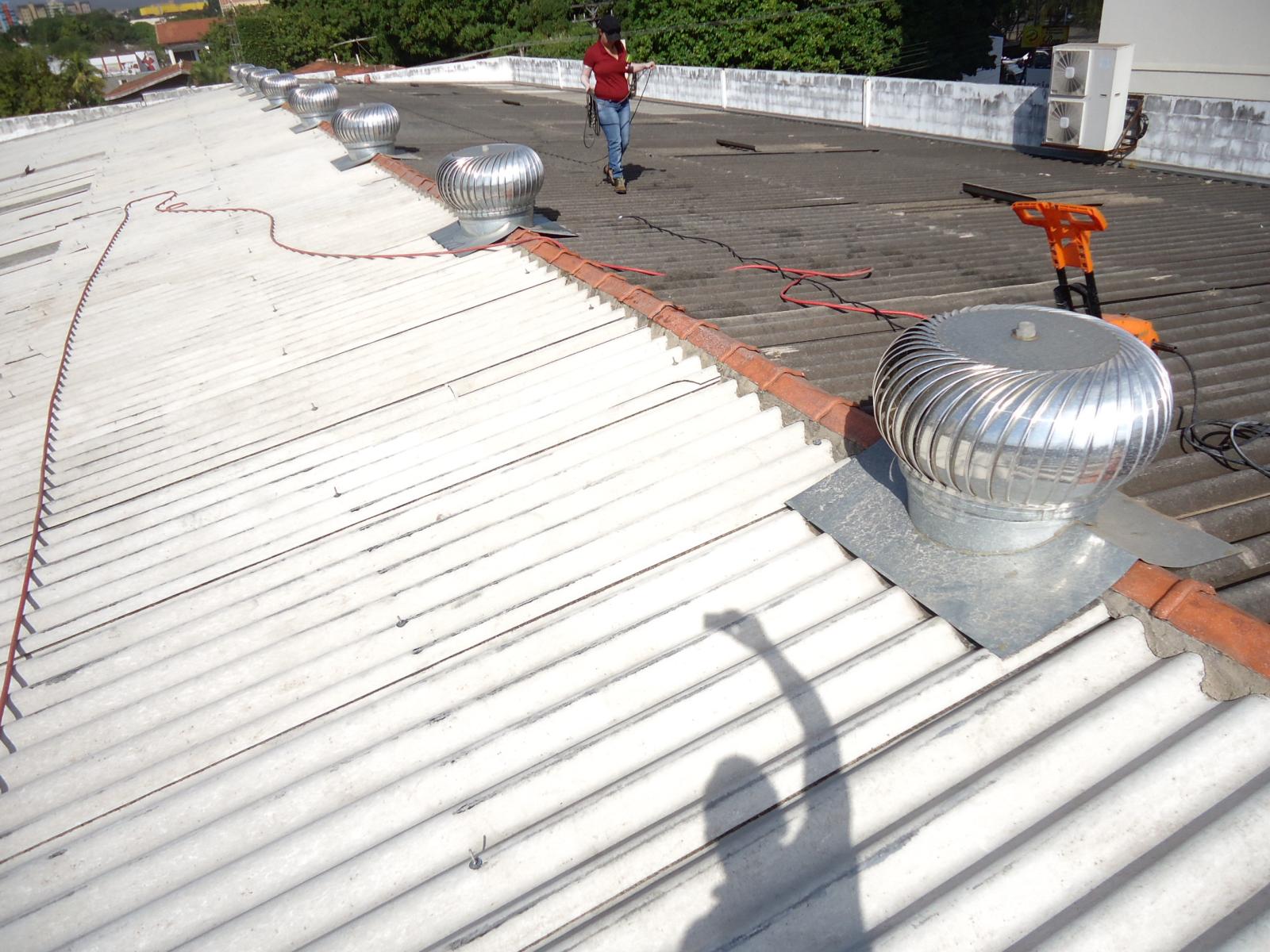 Impermeabilização e isolamento térmico, para telhados e coberturas.