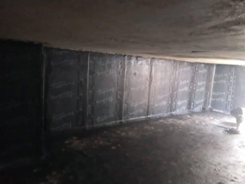 Impermeabilização de caixas d'água e reservatórios.