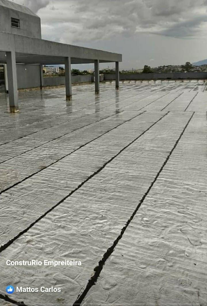Impermeabilização e isolamento térmico, para telhados e coberturas.