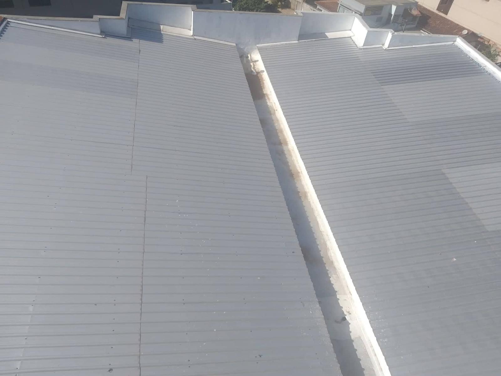 Impermeabilização e isolamento térmico, para telhados e coberturas.