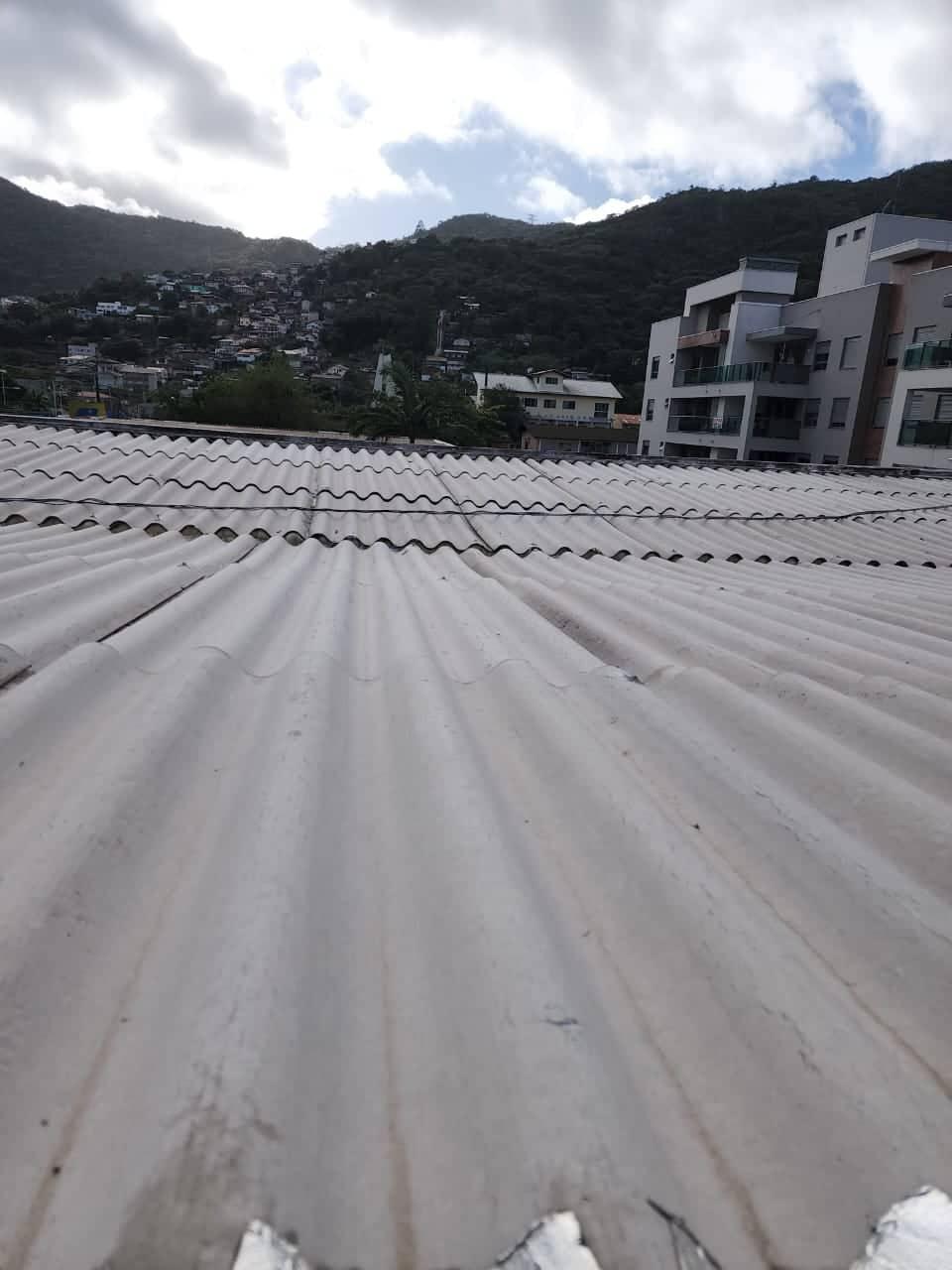 Impermeabilização e isolamento térmico, para telhados e coberturas.