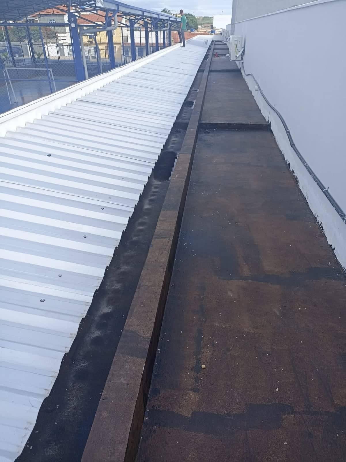 Impermeabilização e isolamento térmico, para telhados e coberturas.