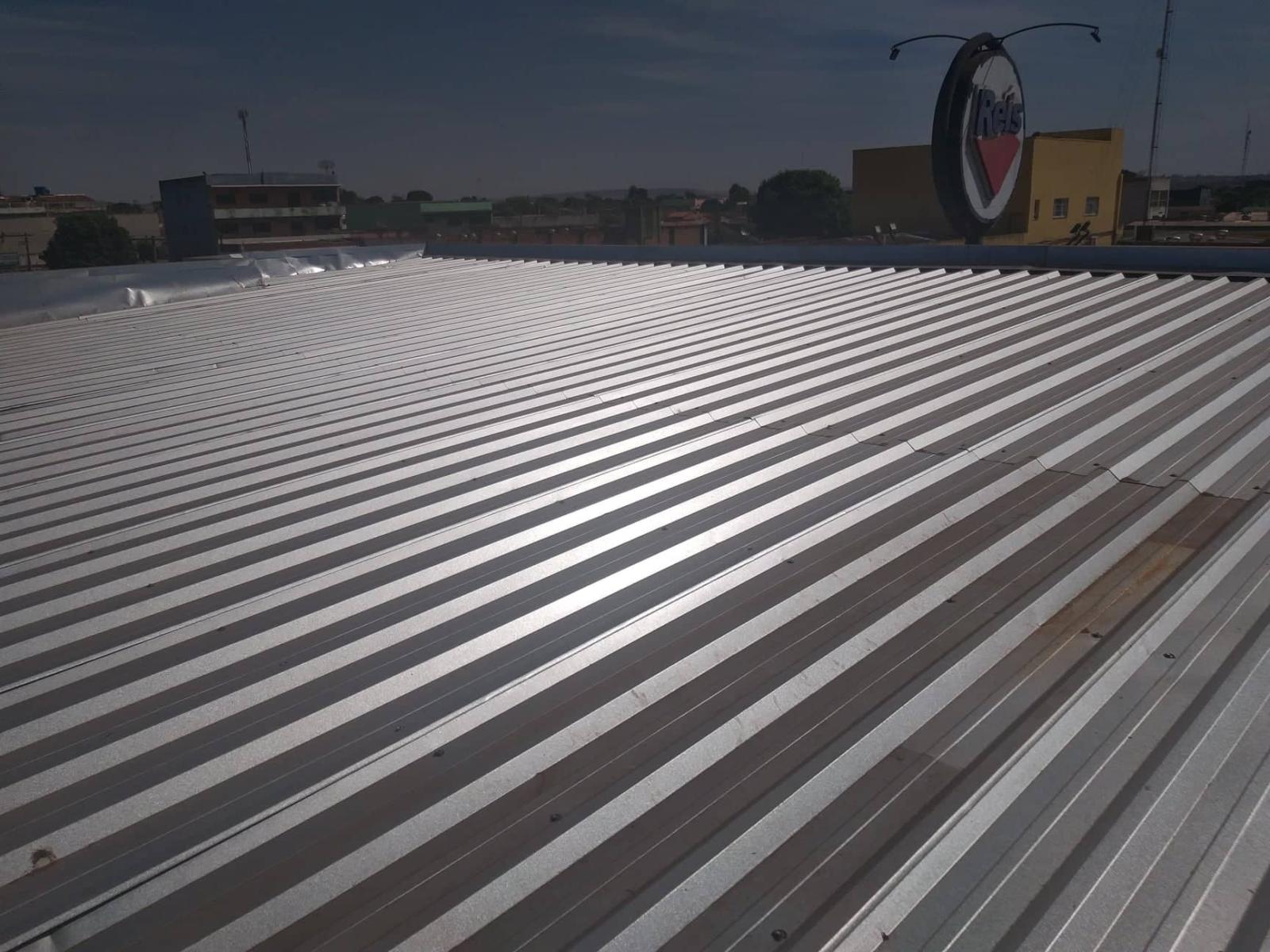 Impermeabilização e isolamento térmico, para telhados e coberturas.