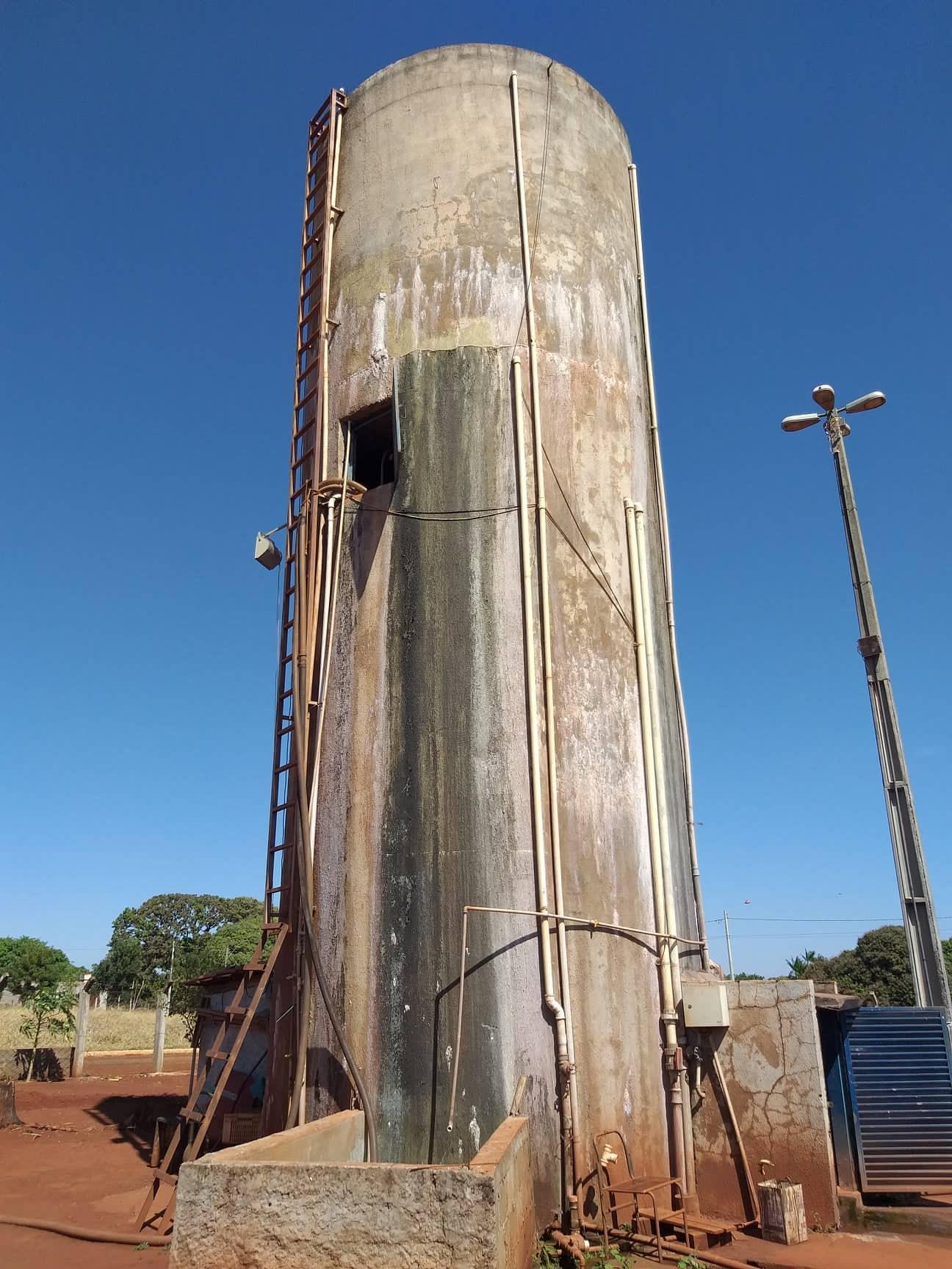 Impermeabilização de caixas d'água e reservatórios aterrados ou aéreos.