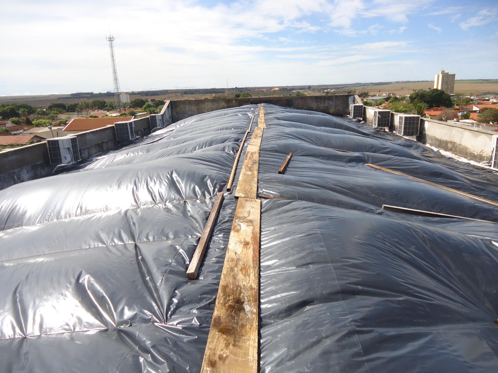 Impermeabilização e isolamento térmico, para telhados e coberturas.