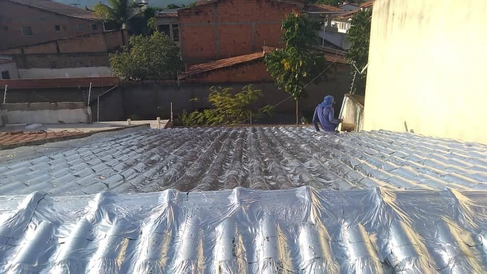 Impermeabilização e isolamento térmico, para telhados e coberturas.