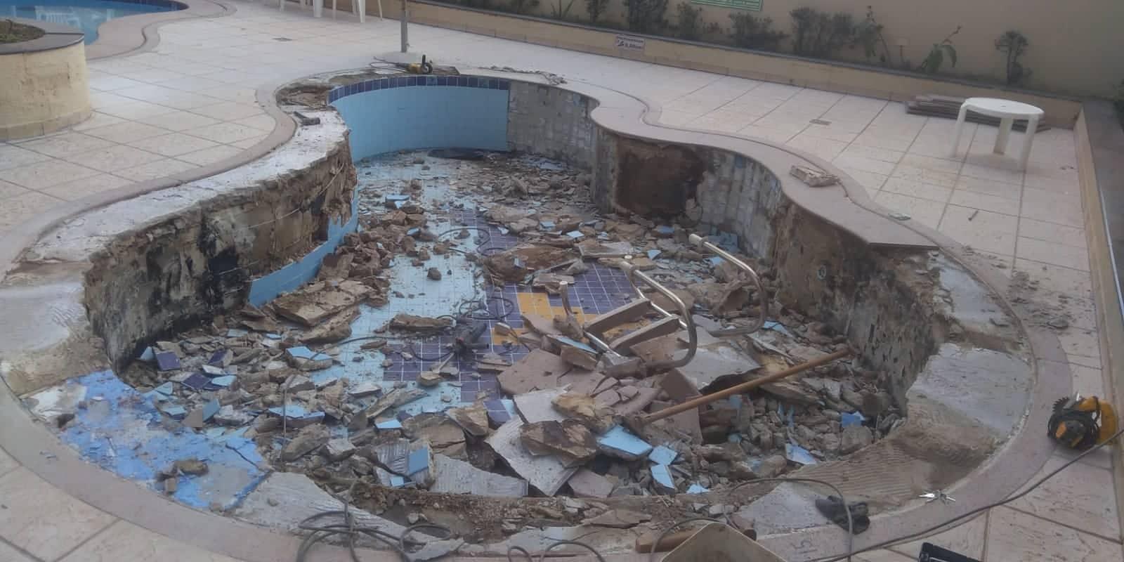 Impermeabilização e reformas de piscinas. 