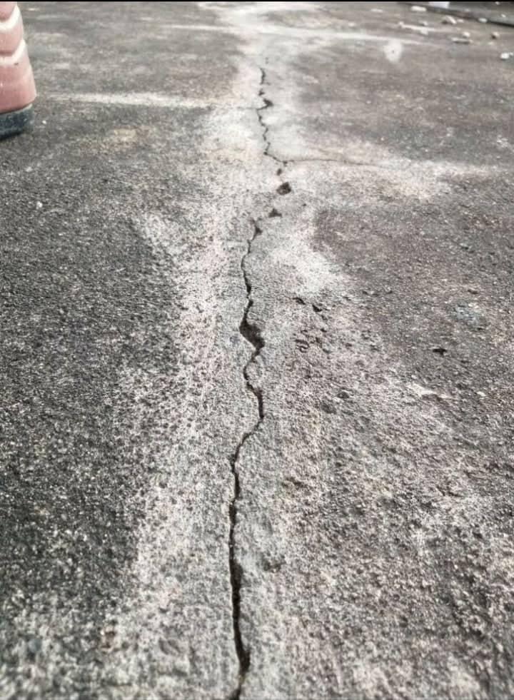 Tratamento de trincas e dilatações.