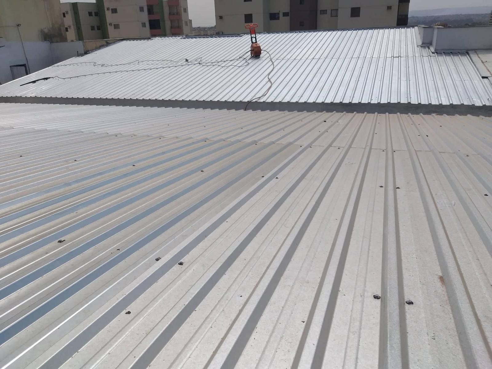 Impermeabilização e isolamento térmico, para telhados e coberturas.