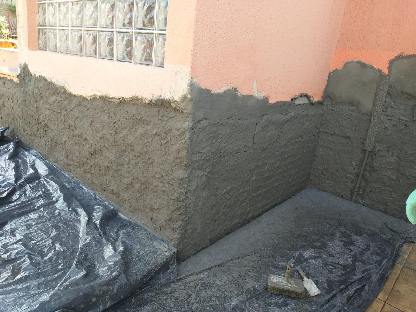 Impermeabilização e tratamento de umidade.