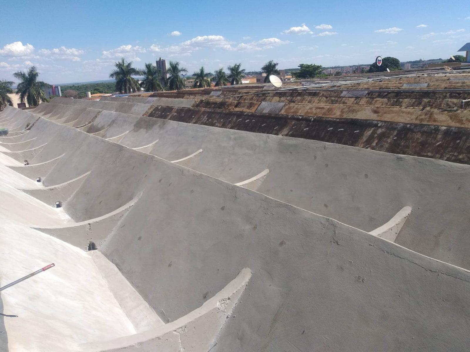 Impermeabilização de lajes e coberturas expostas.