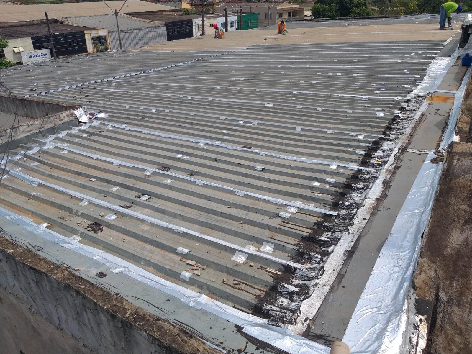 Impermeabilização e isolamento térmico, para telhados e coberturas.