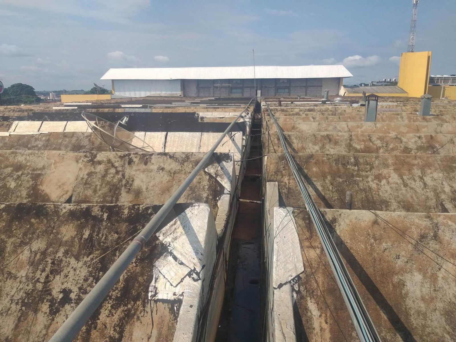 Impermeabilização de lajes e coberturas expostas.