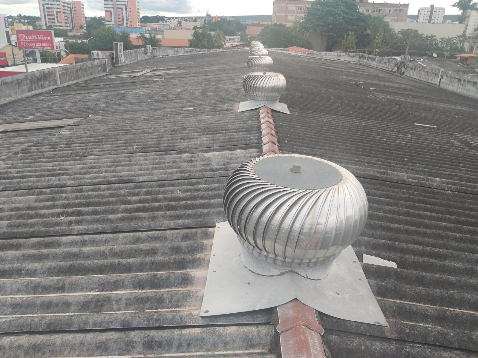 Impermeabilização de telhados e coberturas.