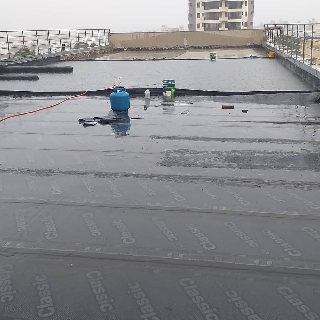 Impermeabilização de lajes com manta asfáltica. 