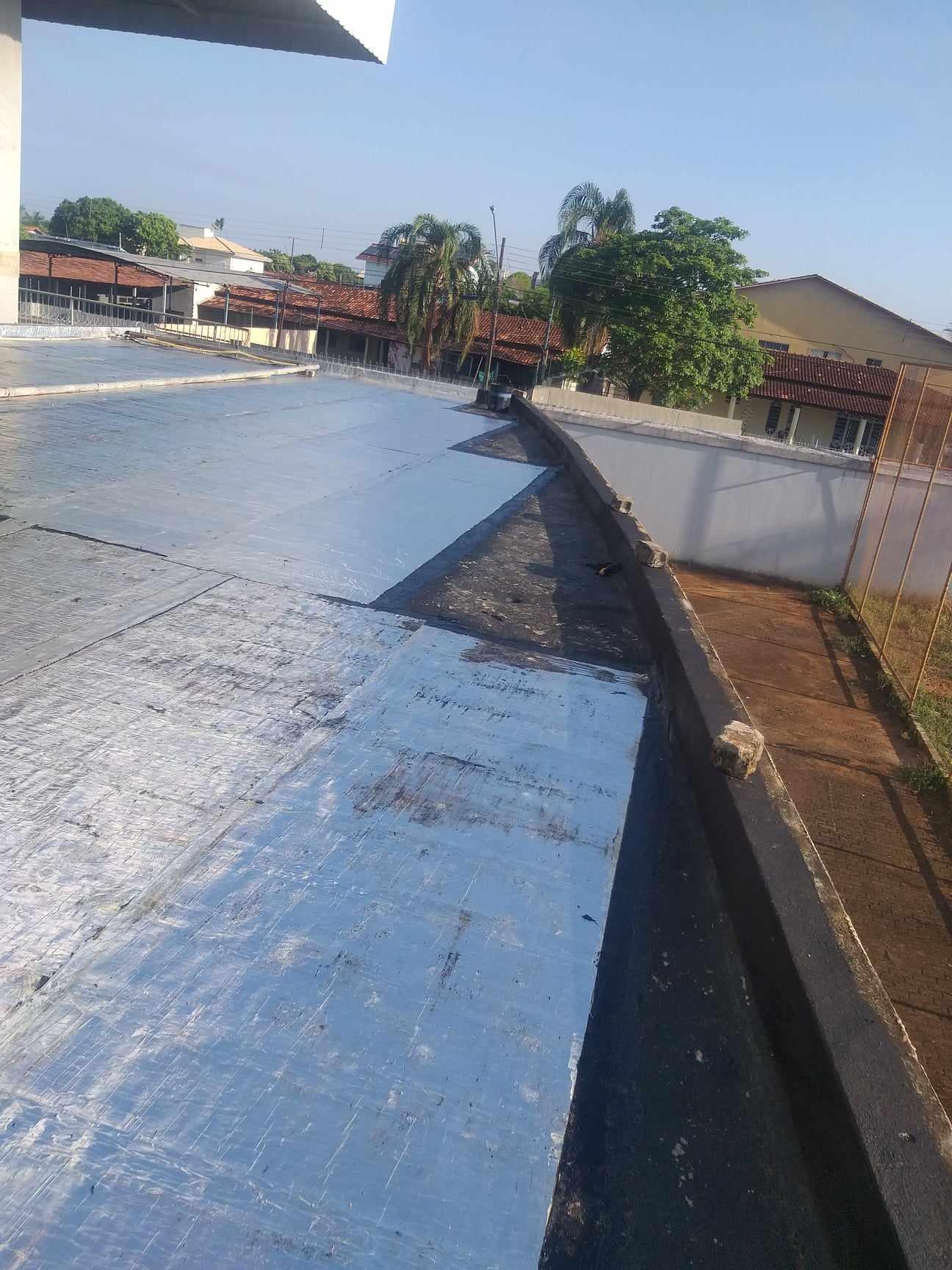 Impermeabilização e isolamento térmico, para telhados e coberturas.