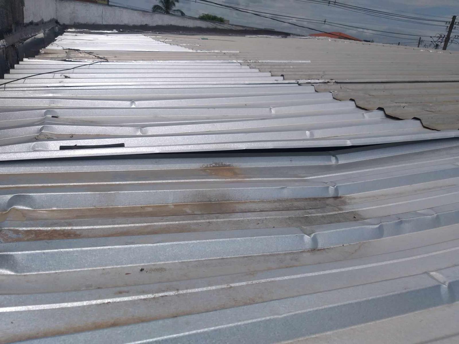 Impermeabilização e recuperação de telhados.