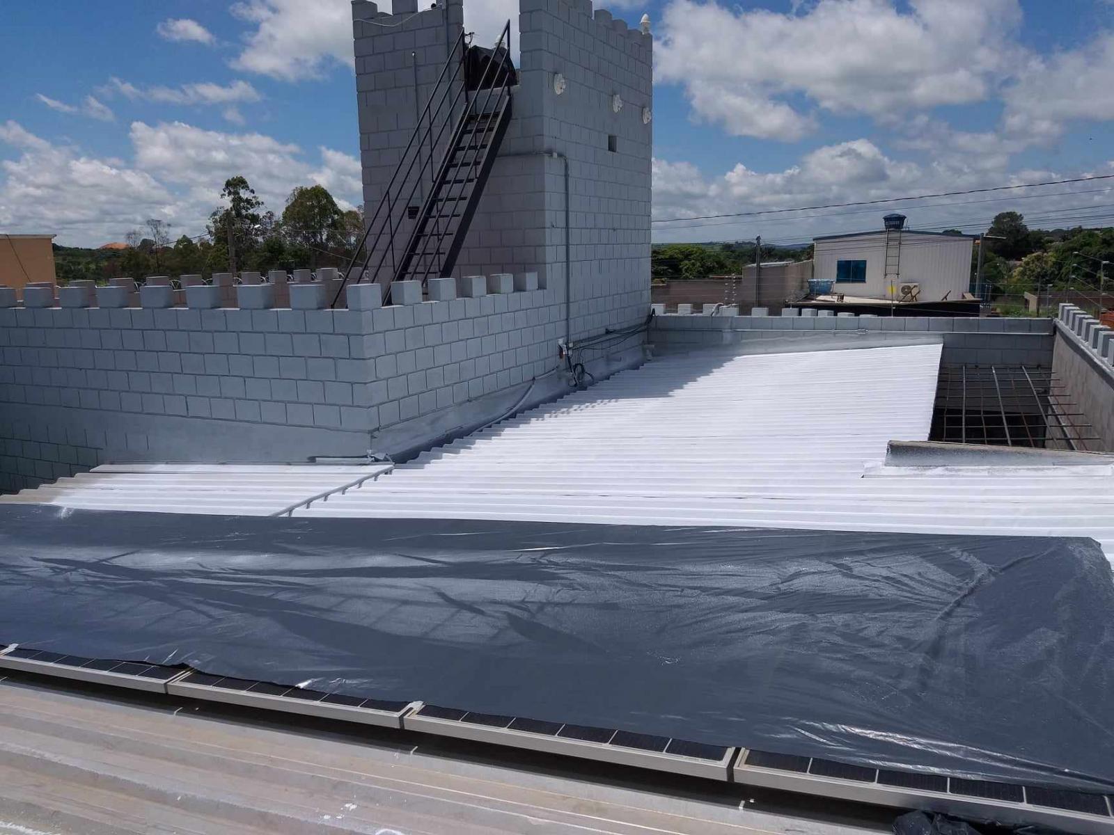 Impermeabilização e isolamento térmico, para telhados e coberturas.